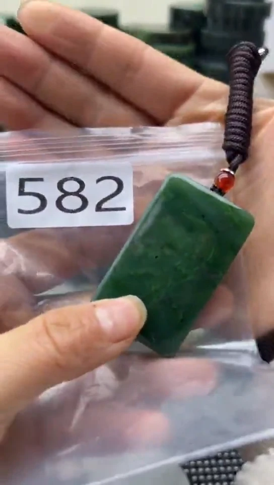 未镶嵌和田玉珠宝半成品牌子