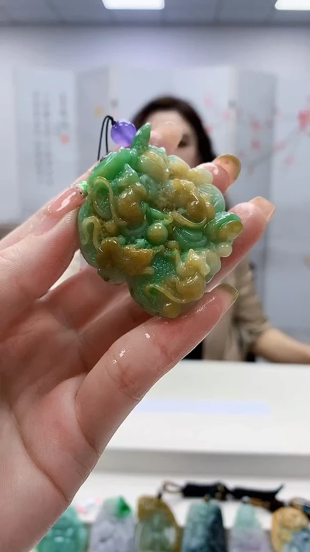 未镶嵌定制翡翠4829ry-毛货挂件100