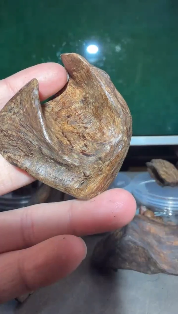 沉香手把件富森多样性发一