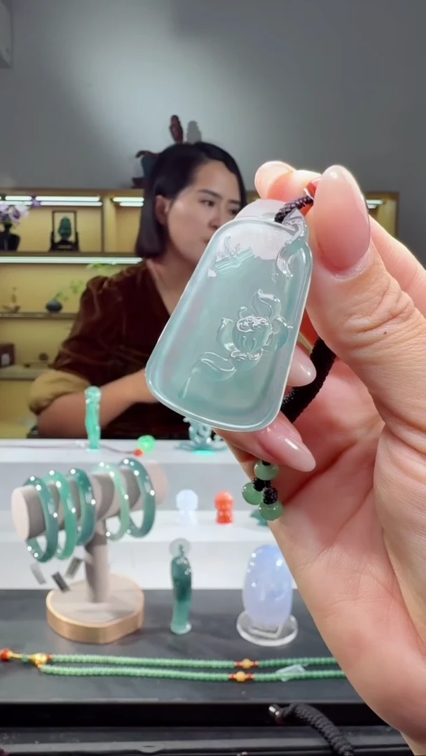 吊坠(不含链)未镶嵌翡翠花牌