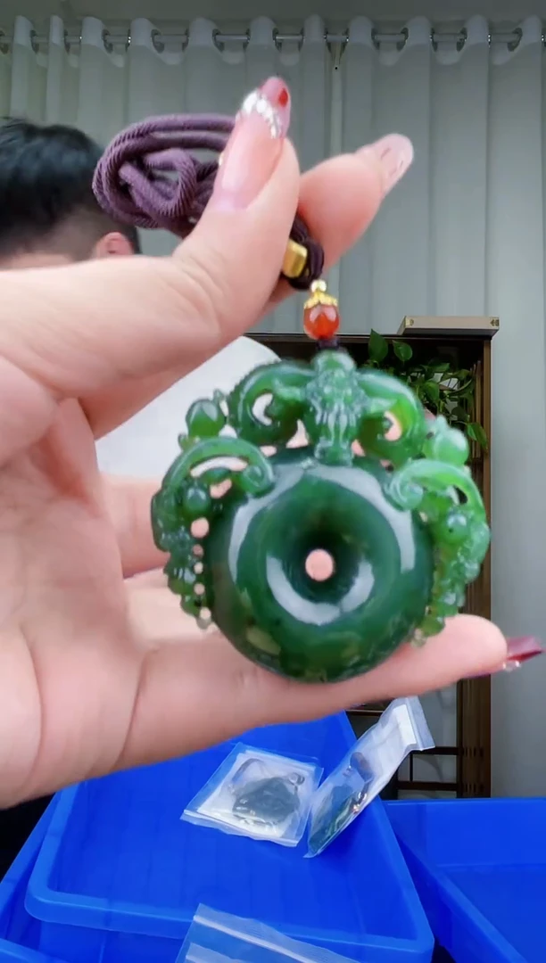 【闪购商品】和田玉挂件未镶嵌拍一发一，多样性发货