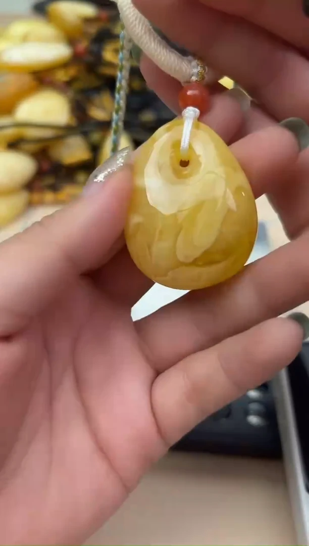未镶嵌蜜蜡裸石蜜蜡吊坠