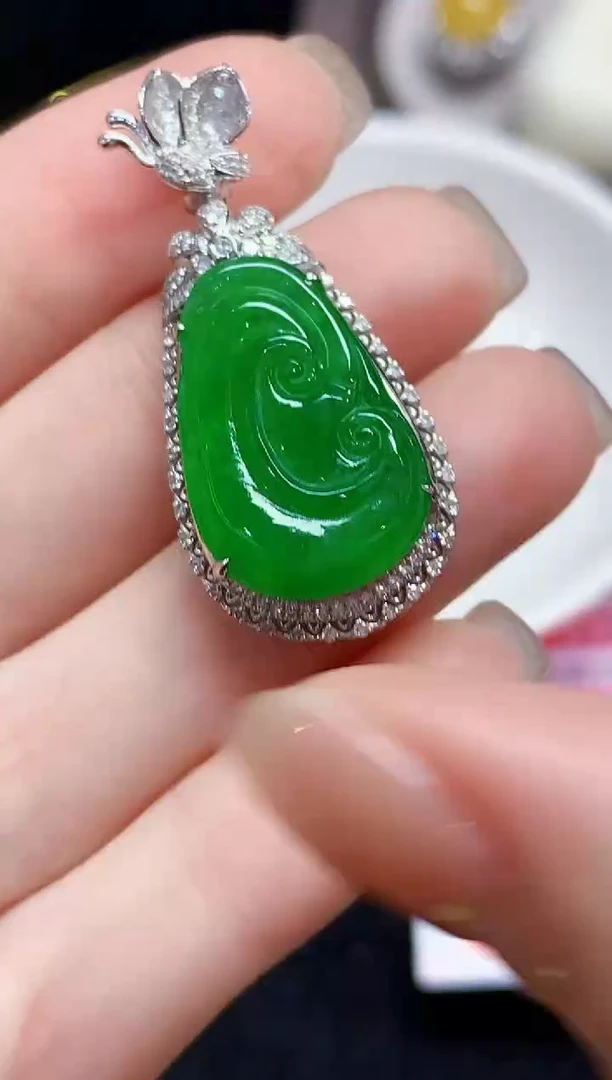 吊坠(不含链)18K金镶嵌翡翠LSR