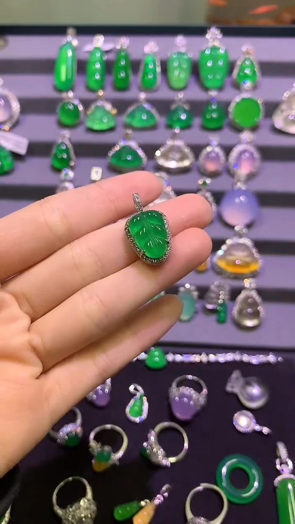 银S925镶嵌颈饰玛瑙/玉髓1