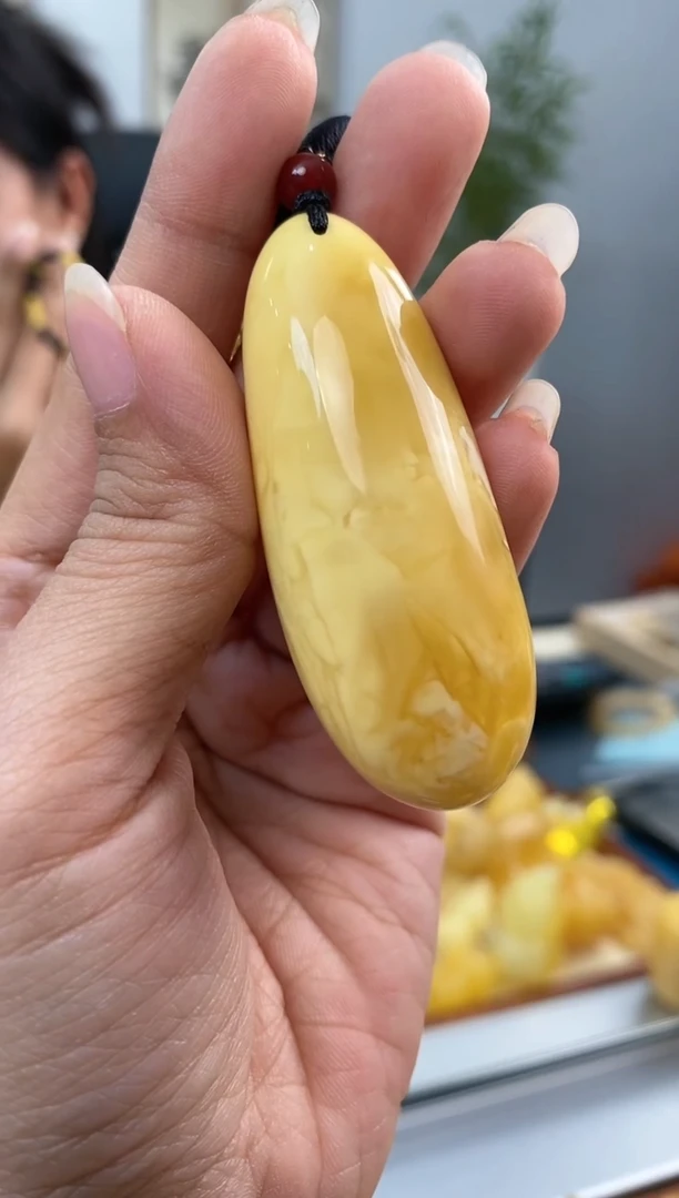 【闪购商品】蜜蜡裸石未镶嵌天然琥珀蜜蜡水滴