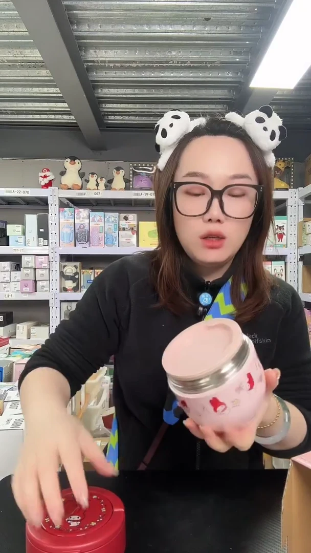 不锈钢N971 保温饭盒 红盖美乐蒂 540ml