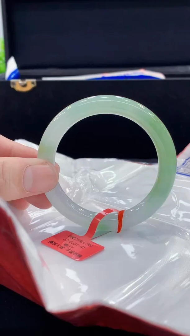 未镶嵌手镯翡翠翡翠手镯