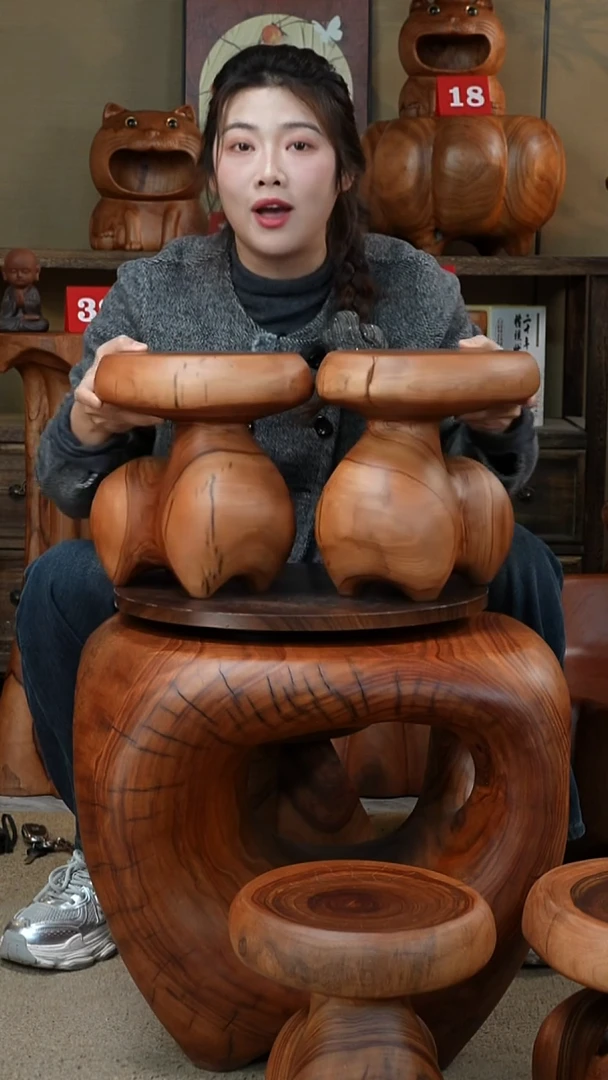 香樟木整木一体凳 26-21-26