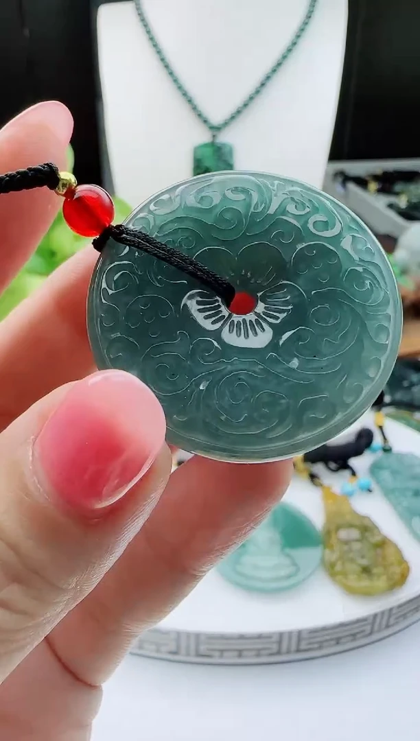 【闪购商品】翡翠颈饰未镶嵌多样性随机一件发货