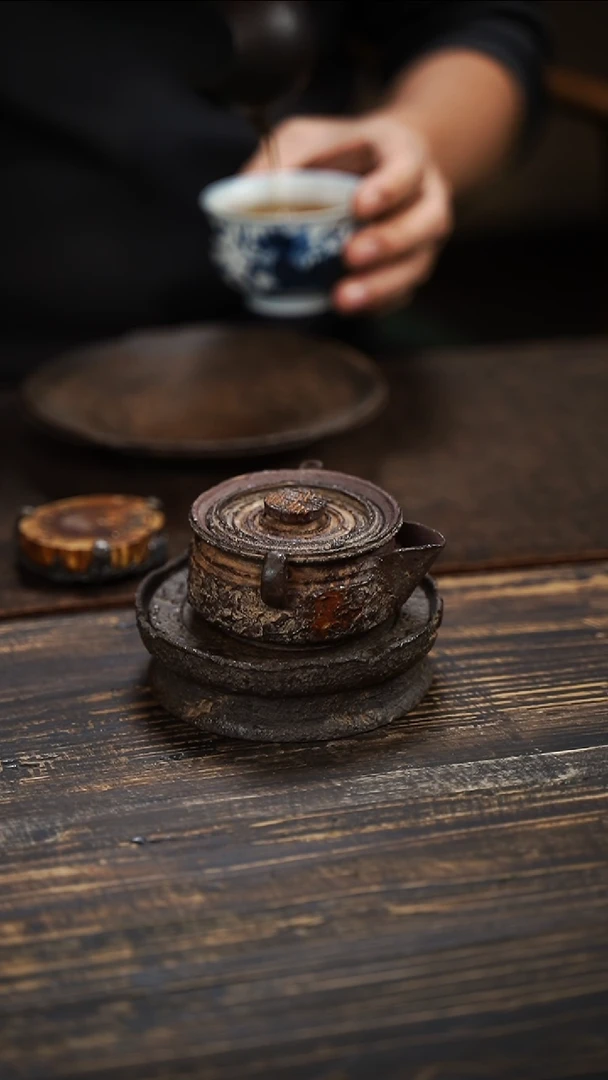 全手工制作 重工 南蛮 紫砂 青铜 古钱币 宝瓶