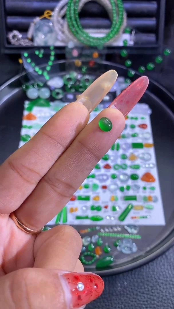 未镶嵌挂件翡翠蛋