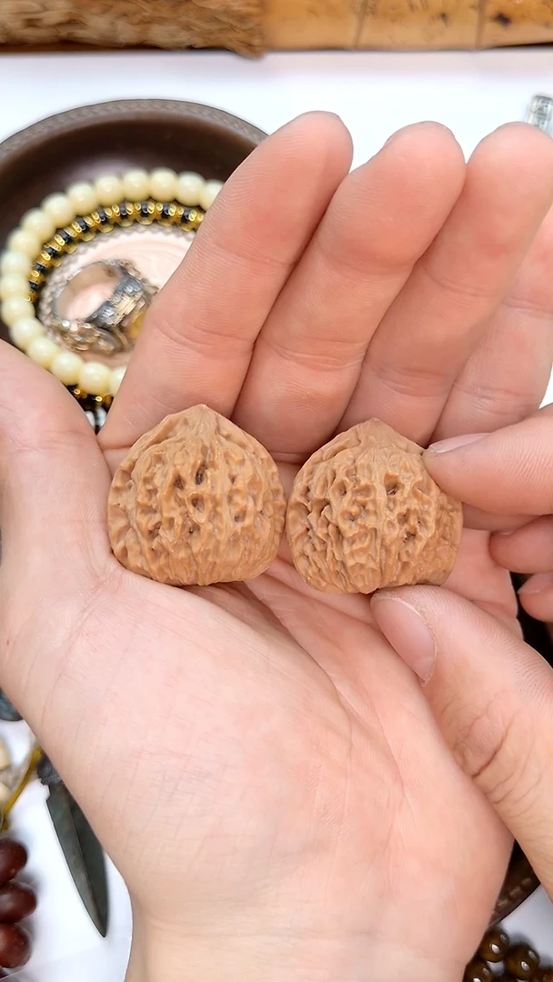 猴头核桃把件皇冠野生小核桃（多样性发货）