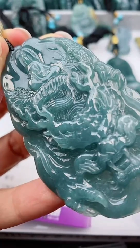 【闪购商品】翡翠颈饰未镶嵌