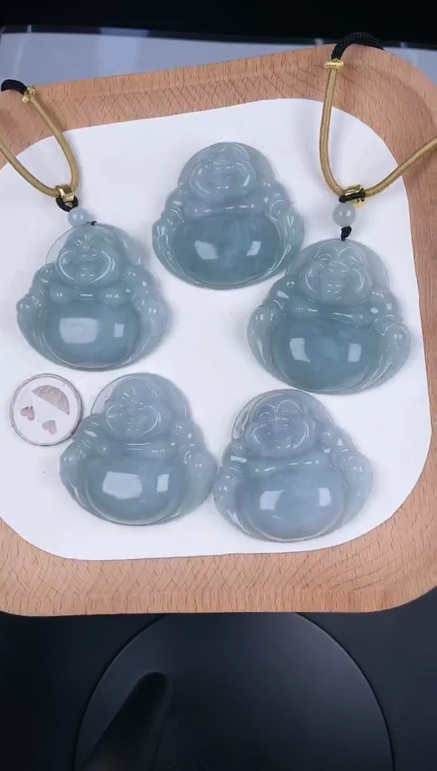 翡翠未镶嵌颈饰LH037翡翠油冰绿大佛+送同款绳子多样性发其一