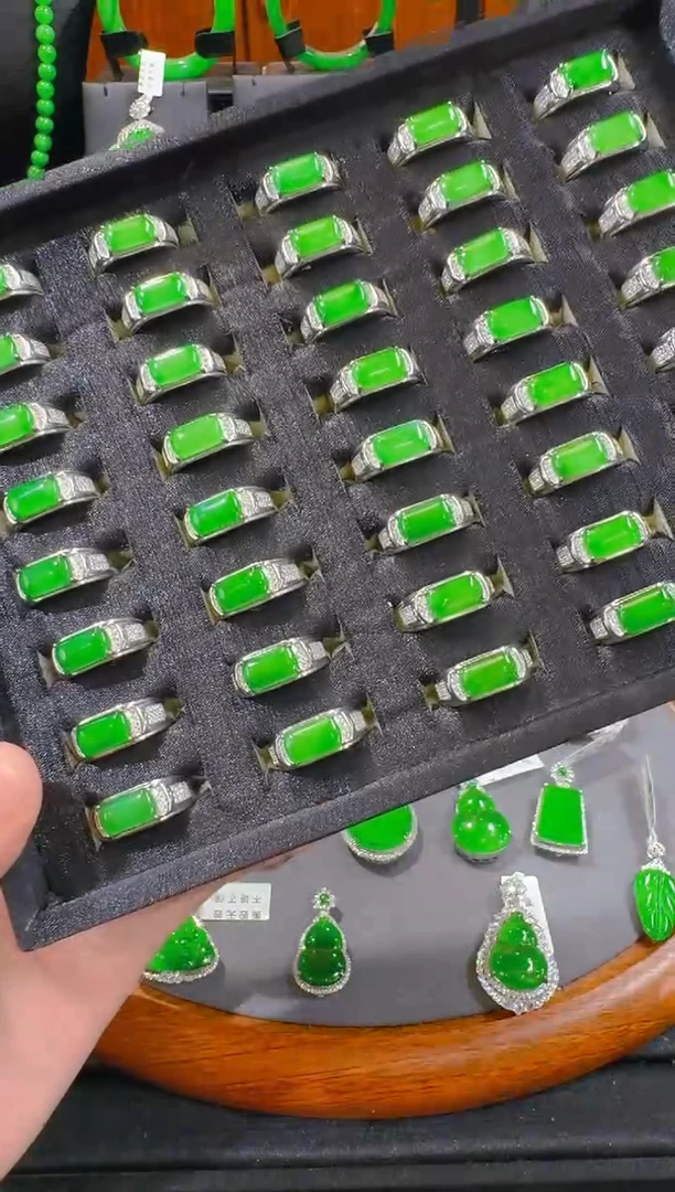 翡翠戒指未镶嵌天然A货翡翠+发其一