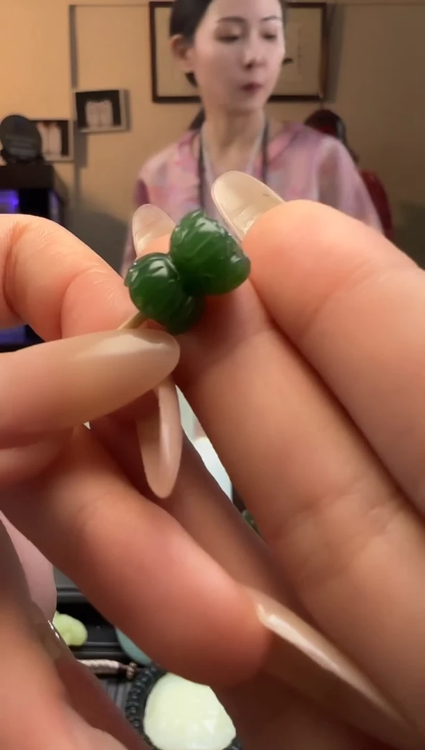 【闪购商品】和田玉并蒂莲未镶嵌单珠