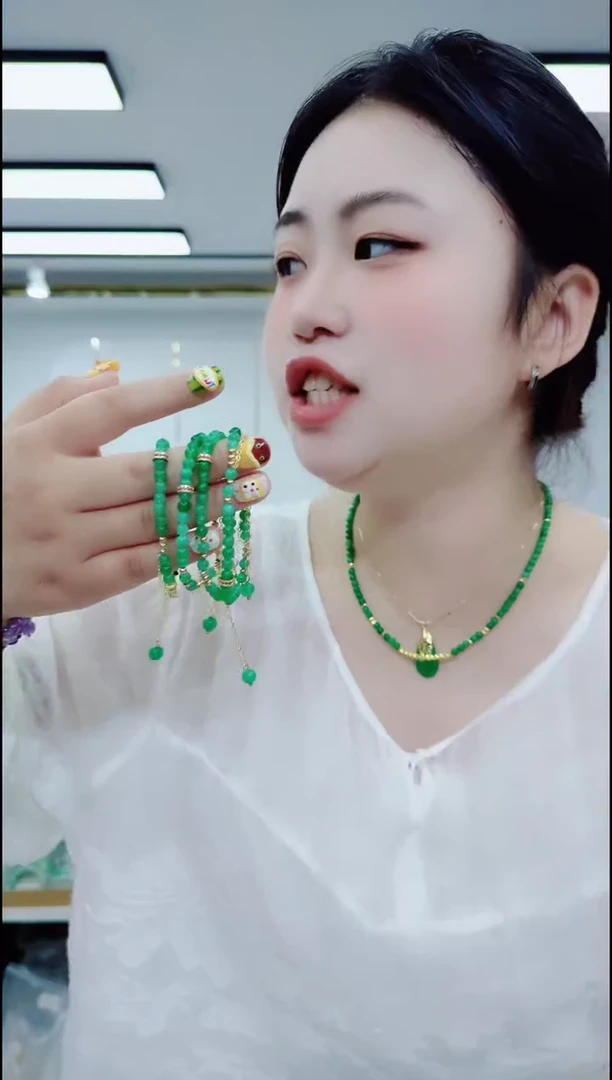 玛瑙/玉髓颈饰合金2404绿手串