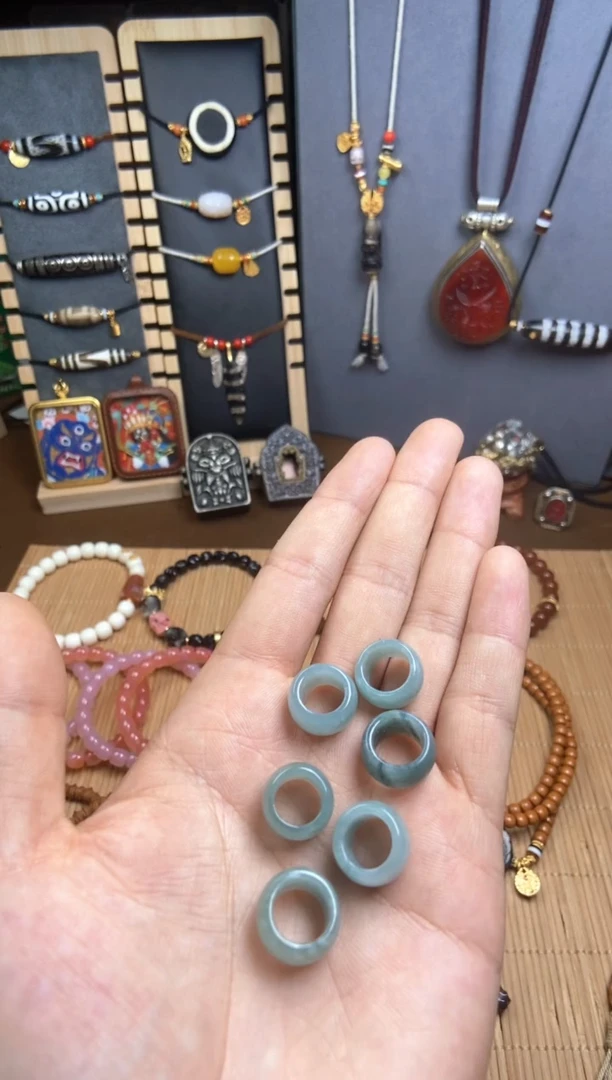 【闪购商品】翡翠摆件未镶嵌翡翠跑环9-10MM多样性发1