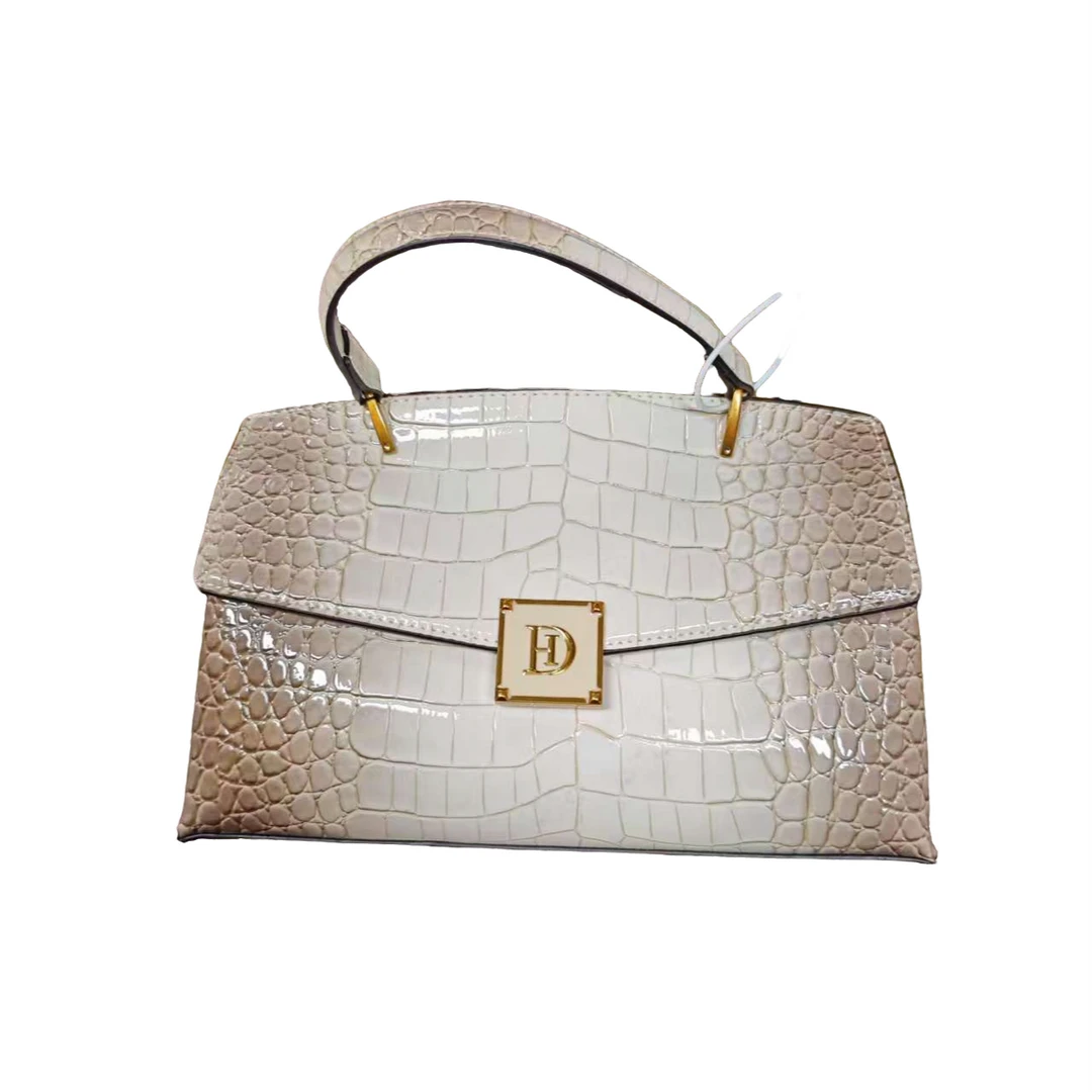 德国轻奢漆皮斜挎包女2024新款秋冬设计感洋气单肩斜挎包手提包包