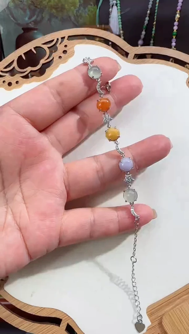 翡翠未镶嵌颈饰手链
