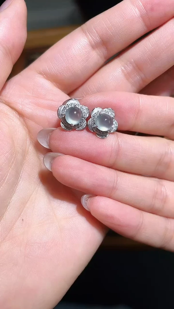 颈饰银S925镶嵌翡翠202555555多样性发一