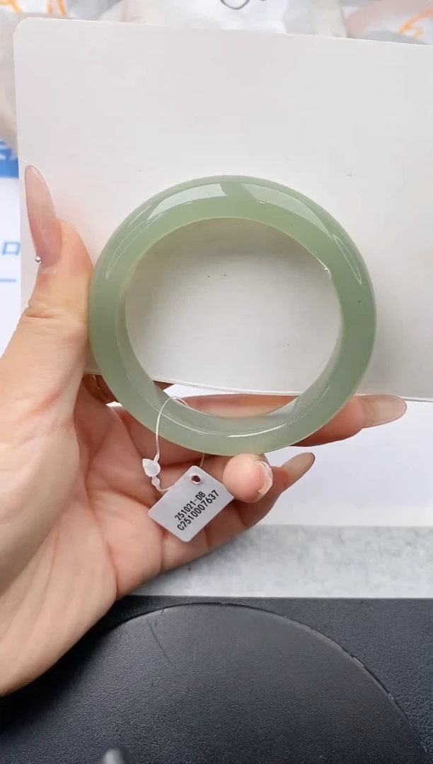 未镶嵌手镯石英质玉w30-DB54+