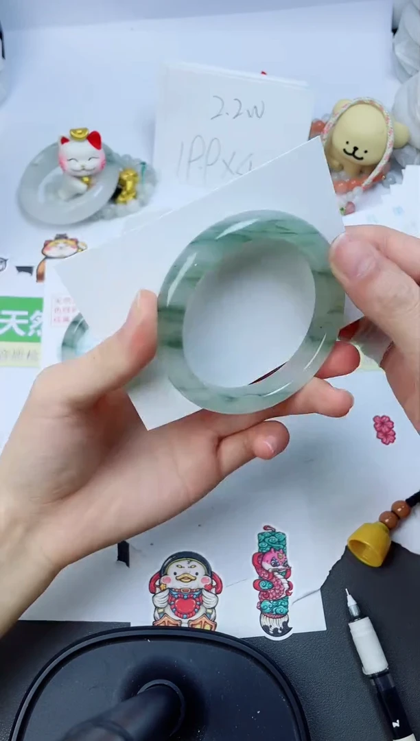 【闪购商品】石英质玉手镯未镶嵌133-54.6