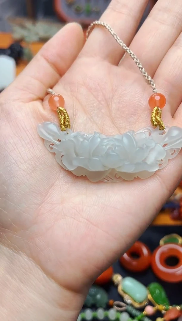 【闪购商品】和田玉颈饰未镶嵌牡丹花01