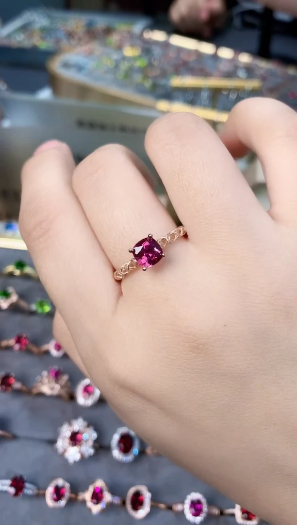 【闪购商品】石榴石戒指银S925镶嵌天然镁铝