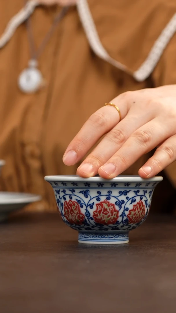 和然釉里红压手杯