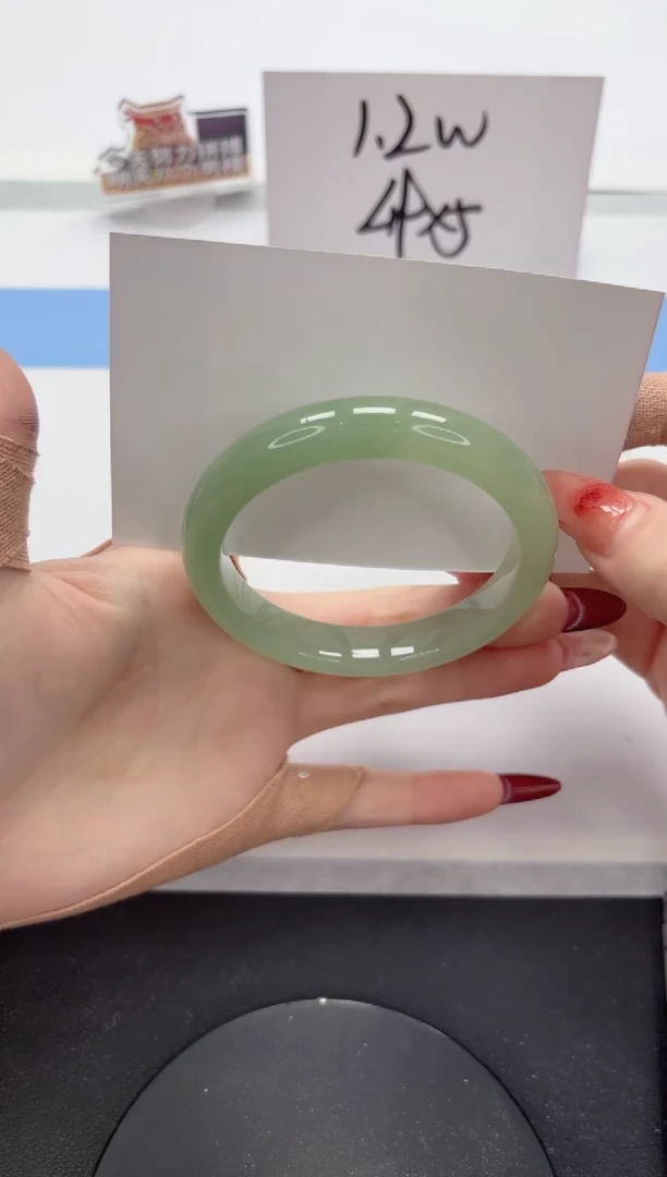 【闪购商品】石英质玉手镯未镶嵌A272-56.6