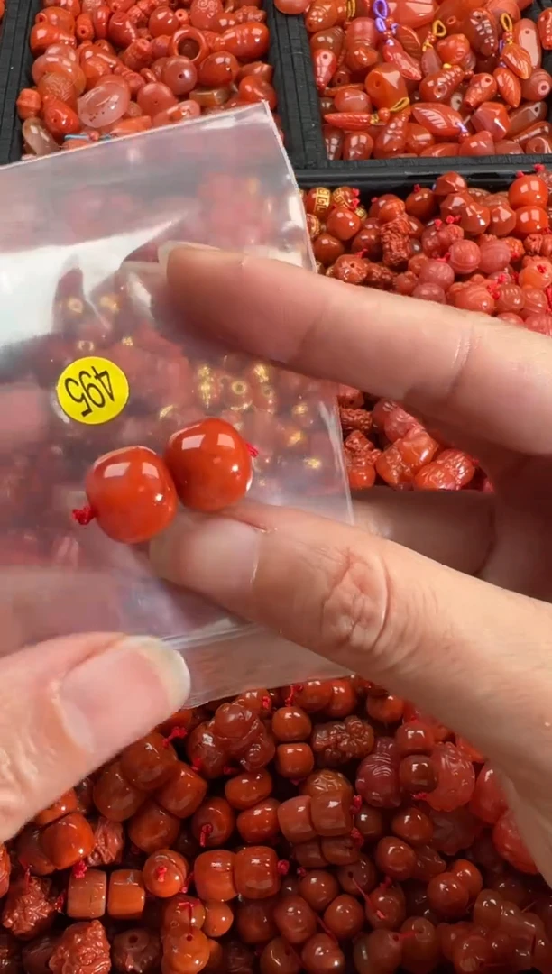 【闪购商品】南红玛瑙颈饰未镶嵌1