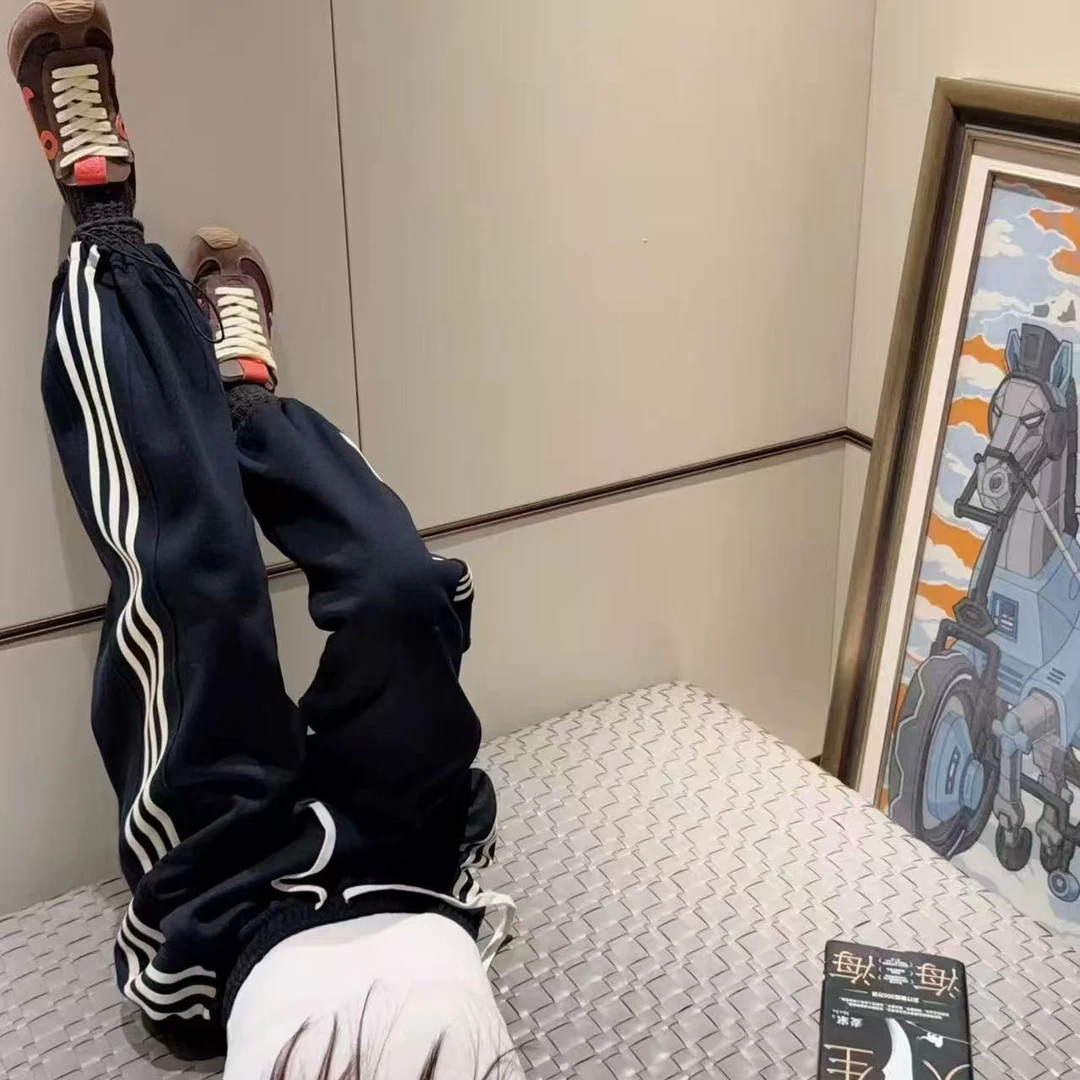 【三条杠加绒休闲裤】轩铒黑色百搭时尚三条杠加绒运动型长裤