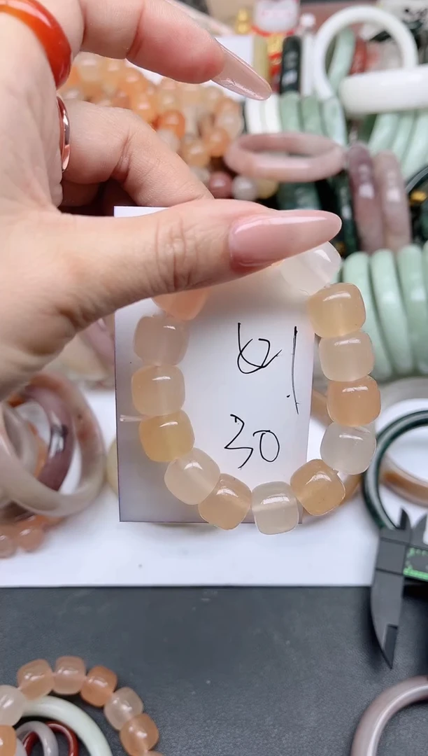 未镶嵌手镯石英质玉521