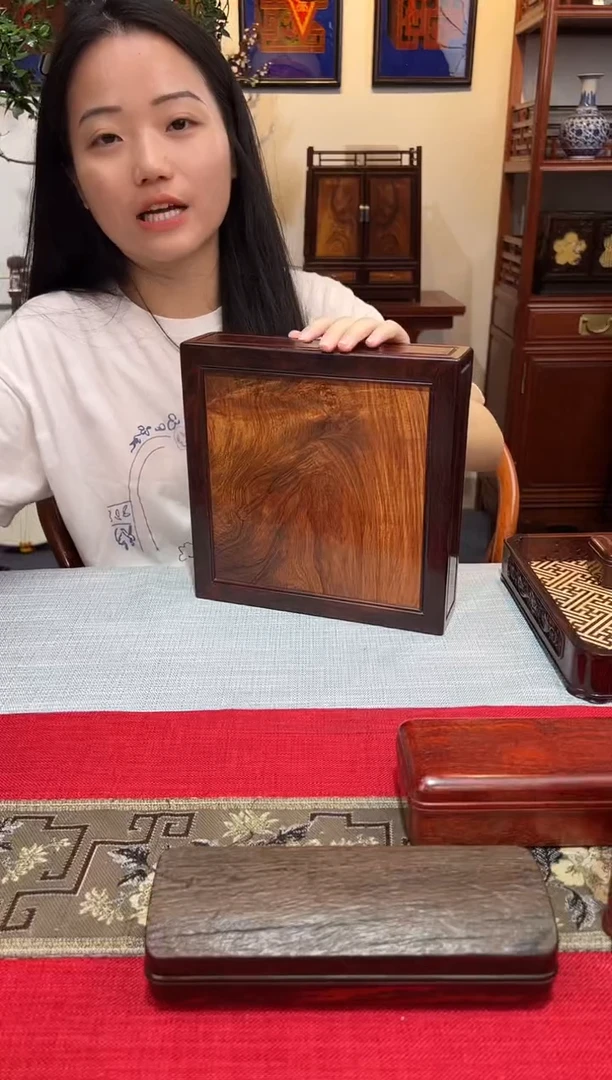 紫檀木类成套家具茶饼盒  镶嵌海黄  一物一拍