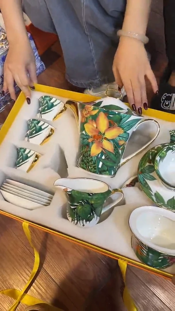 杯鸿辉家品牌瓷器，京东包邮！