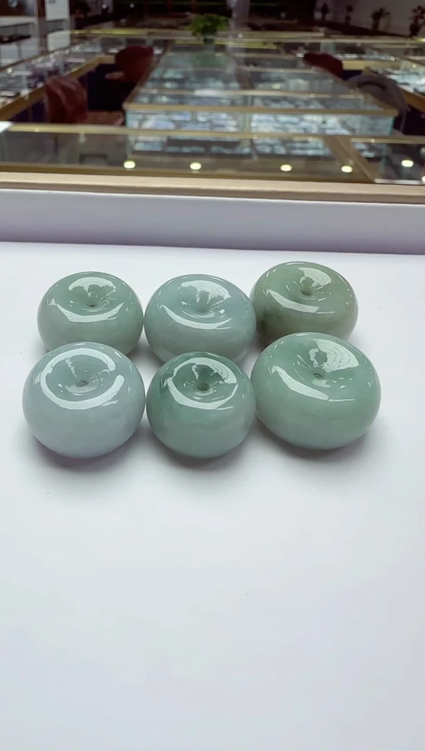 颈饰未镶嵌翡翠多样性发其一