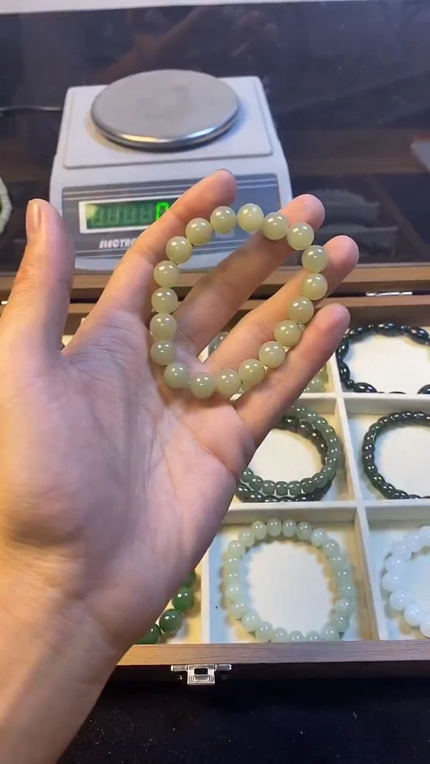 未镶嵌手串和田玉主播推荐！！