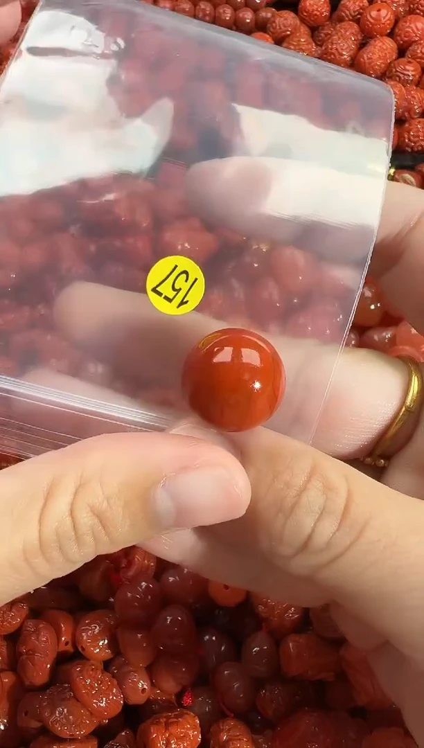 颈饰未镶嵌南红玛瑙1