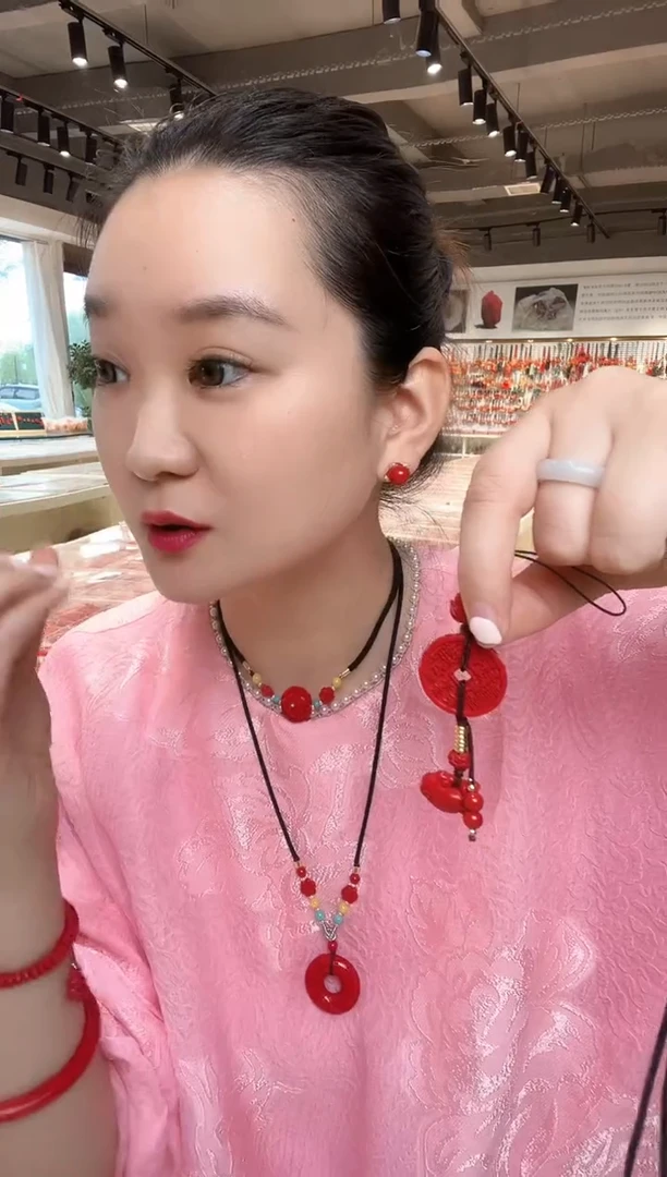 含辰砂工艺品朱砂山鬼手机挂水飞砂