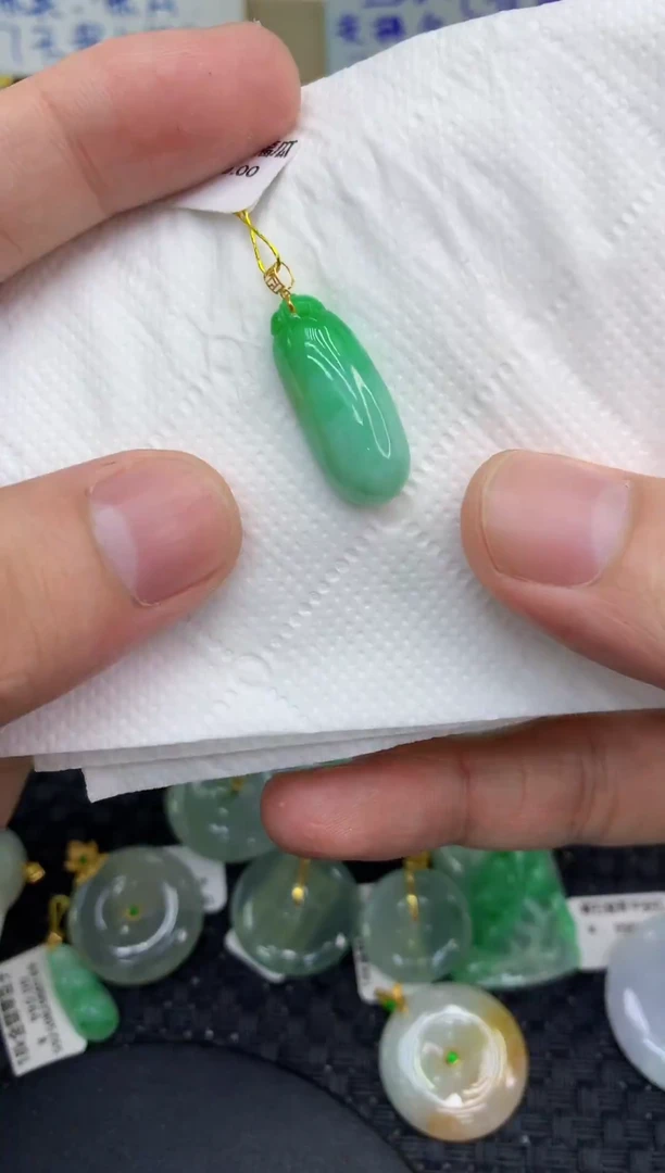 颈饰18K金镶嵌翡翠天然缅甸A货翡翠