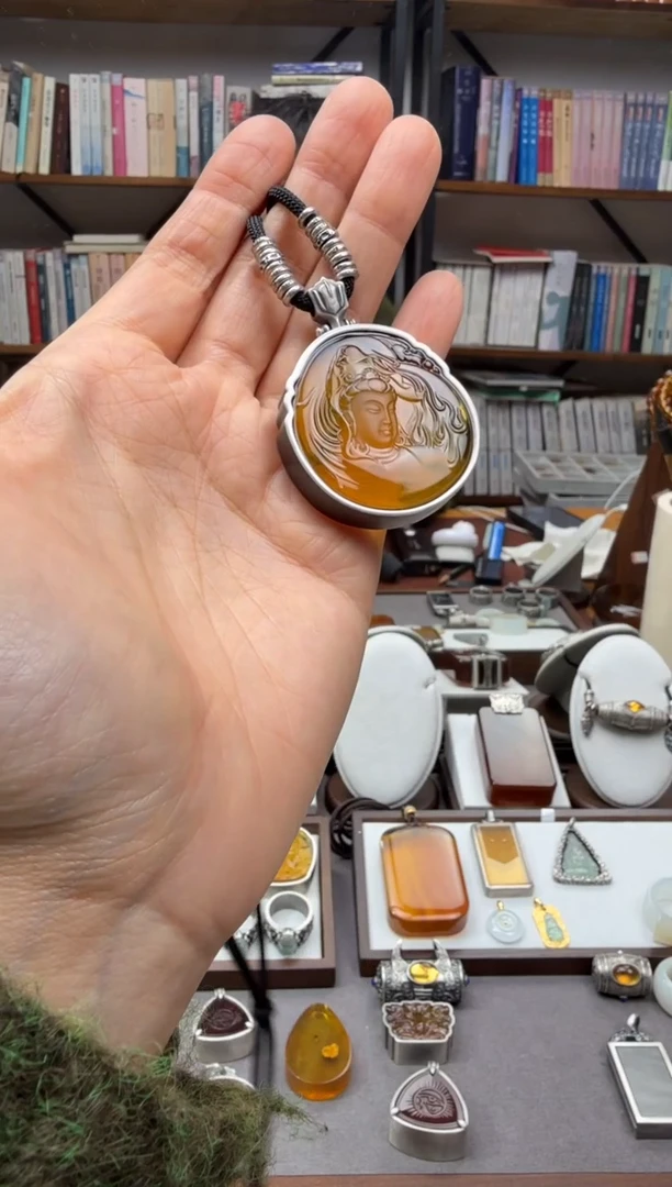 琥珀颈饰未镶嵌观音吊坠