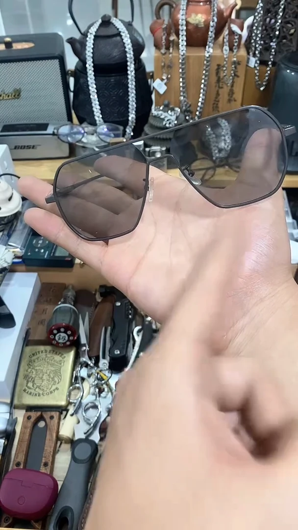 瓷片闪购商品  如图所示