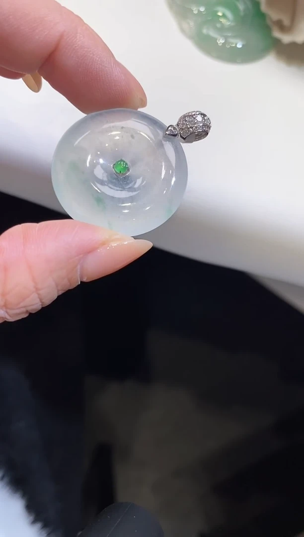 吊坠(不含链)18K金镶嵌翡翠平安扣