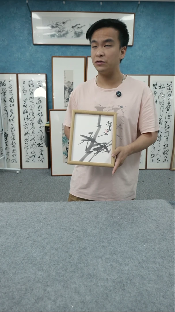 国画10寸郑志超老师木质摆台