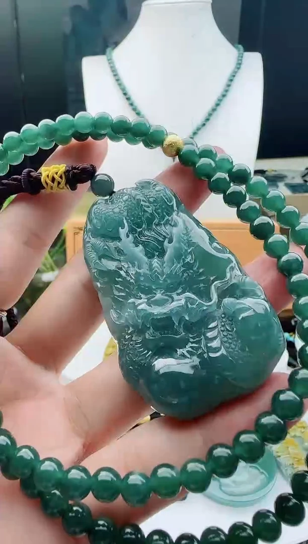 【闪购商品】翡翠颈饰未镶嵌多样性随机一件发货