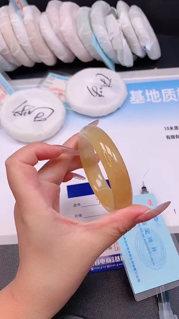 未镶嵌手镯石英质玉17T31-55