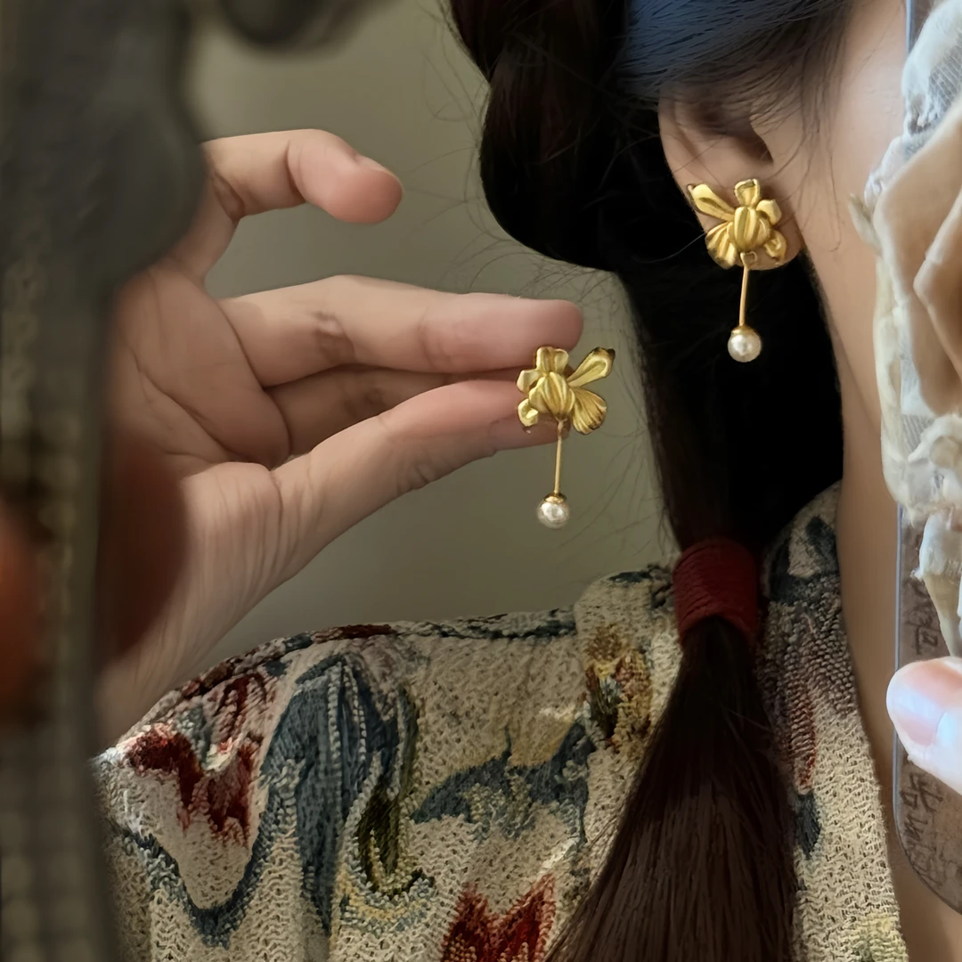 铜合金耳饰 复古金色花朵耳环女小众气质耳饰百搭高级感耳夹秋冬