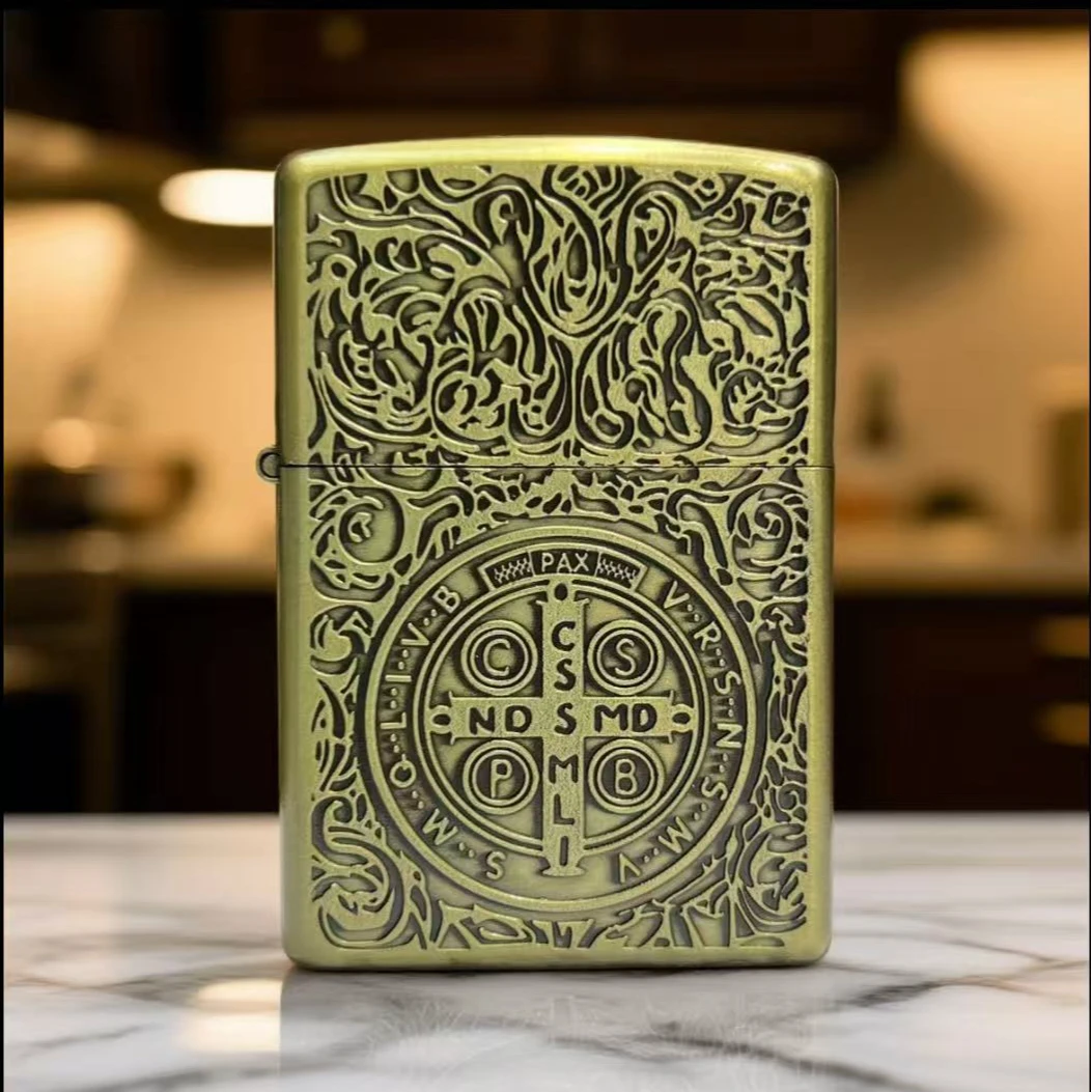 01青铜康斯坦丁砂轮打火机【全新机无煤-油】