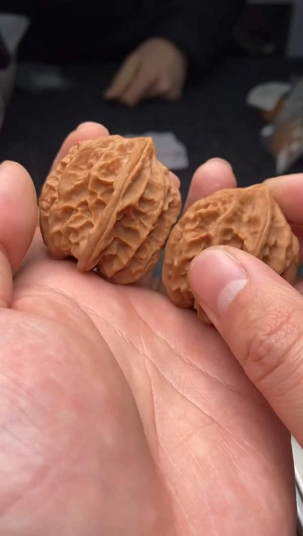 【闪购商品】文玩核桃把件G148号36尺曹大龙